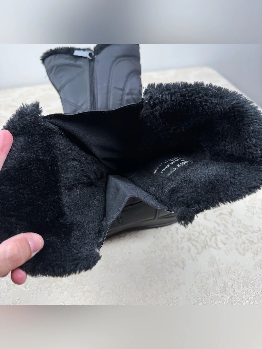 totes Black Faux-Fur Zip Winter Boots